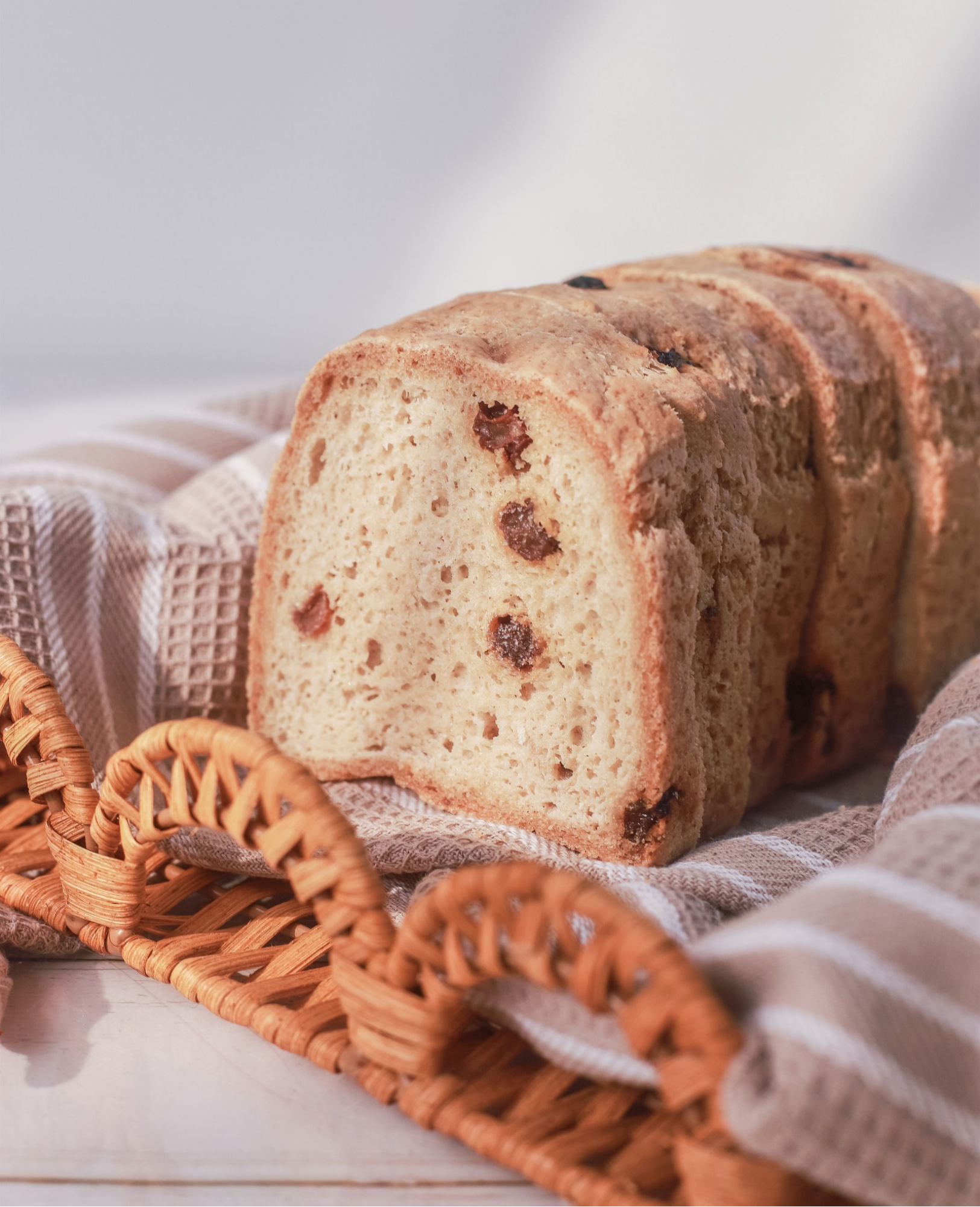 Country Loaf Raisin Bread